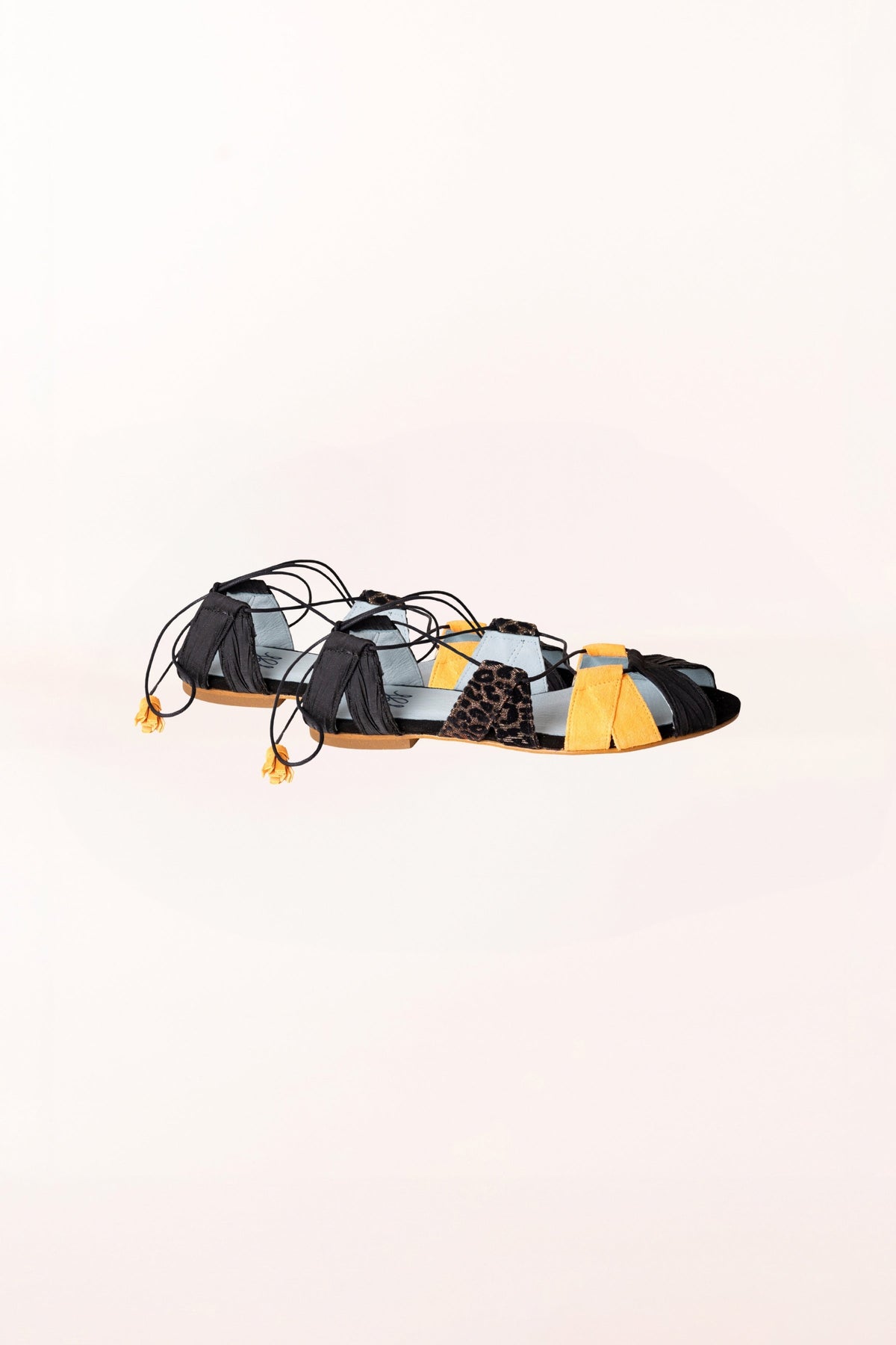 Sandalia Frida black